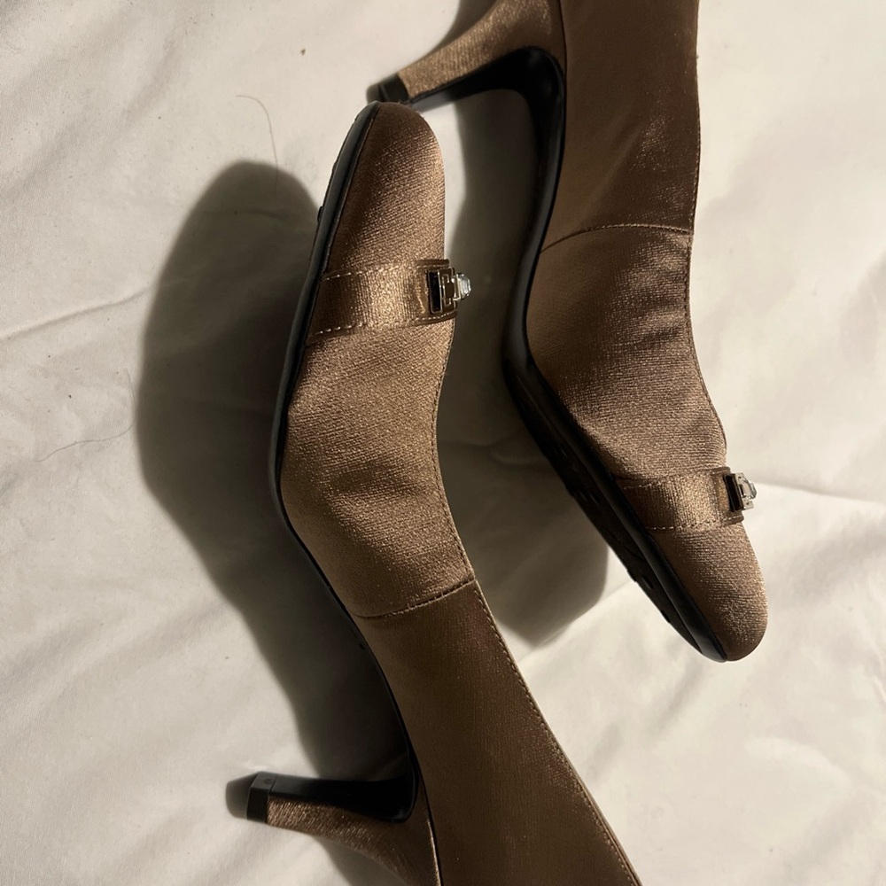 Life Stride Bronze Metallic Jeweled Toe Pumps - Picture 5 of 6